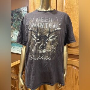 Delta Deer Hunter Traditions Men's T-Shirt - Black